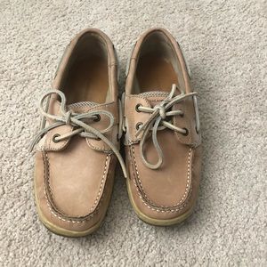 Boat shoes (Sperry knock off)